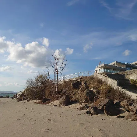 Helios 350m From The דירה *