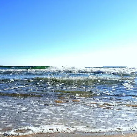 Helios 350m From The דירה *