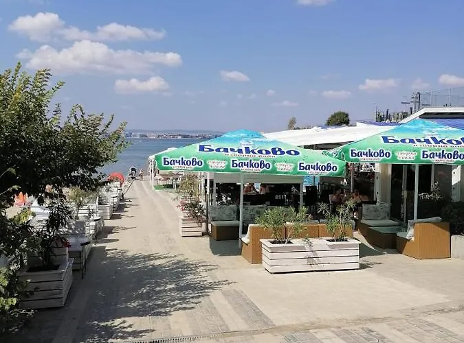 Helios 350m From The Appartamento